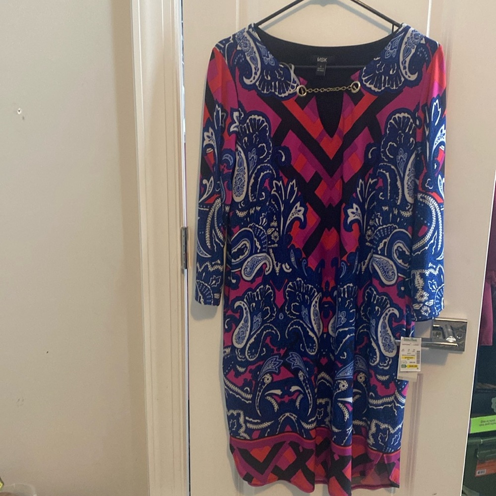 Dress - Picture 1 of 8